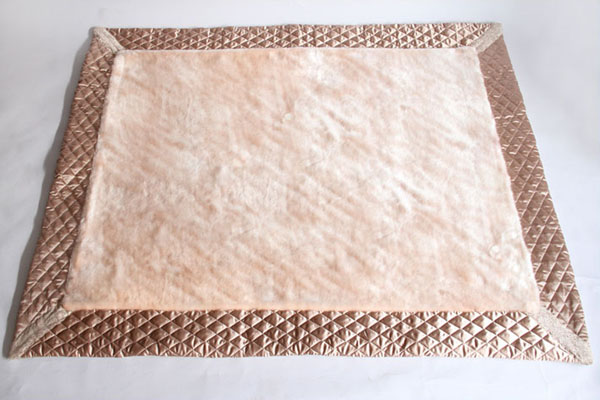 寶巢母嬰帶絨防輻射絨毯展示圖