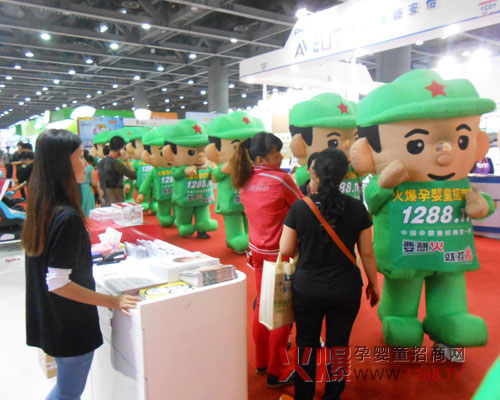 十八屆京正展火爆綠娃娃陪您一起high翻天