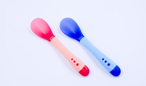 盟寶兩個(gè)裝感溫勺.jpg 盟寶兩個(gè)裝感溫勺.jpg