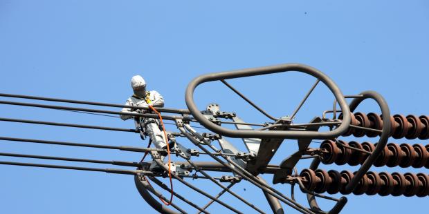 建設特高壓直流輸電線路需研究哪些關鍵技術？