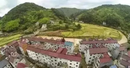 剛剛，2018中央一號文件發(fā)布，光伏扶貧助力致富