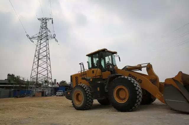 線路上裝了高清“電子眼”，專拍違章施工的你~