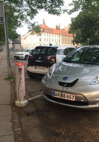 無線充電革命正悄悄萌芽 充電樁能否保其身？