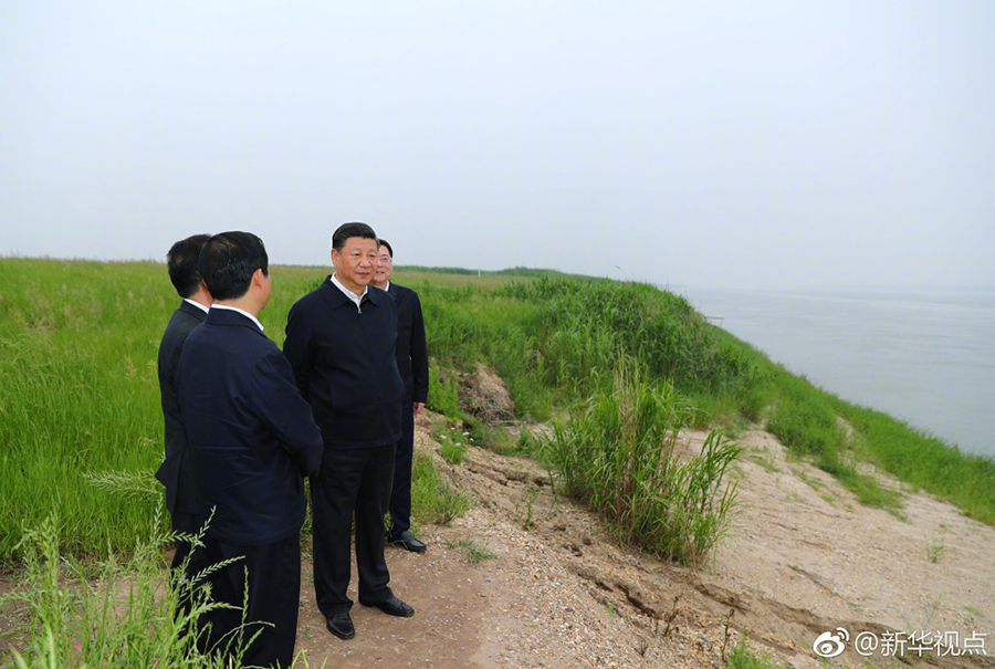 習近平：長江經(jīng)濟帶發(fā)展每一步都要穩(wěn)扎穩(wěn)打