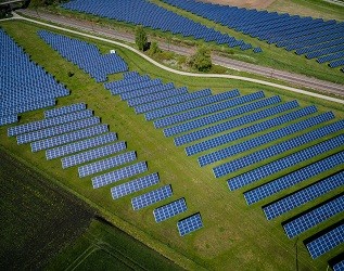 青?！澳孟隆憋L水光互補發(fā)電全球第一