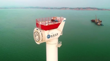 重磅！全球風輪直徑最大抗臺風型風電機組成功吊裝！
