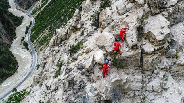 極限挑戰(zhàn)！這條“電力天路”正式投入運營