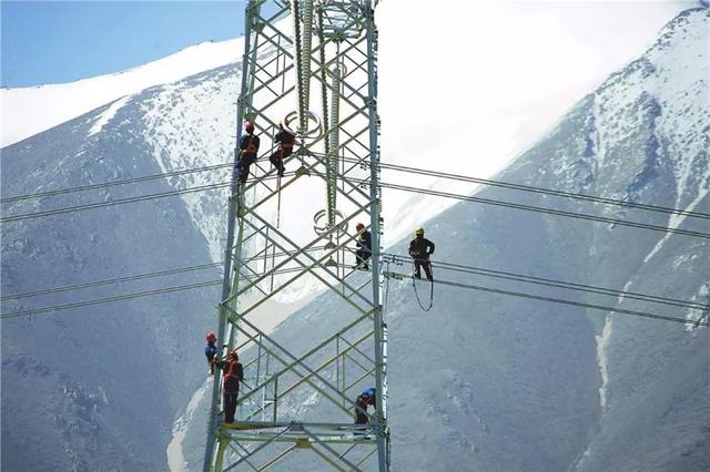 極限挑戰(zhàn)！這條“電力天路”正式投入運營