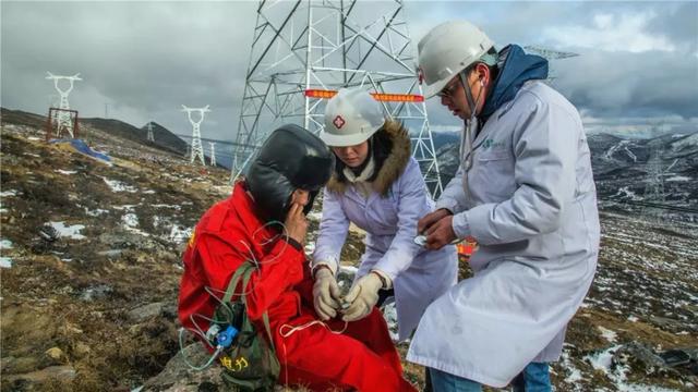 極限挑戰(zhàn)！這條“電力天路”正式投入運營