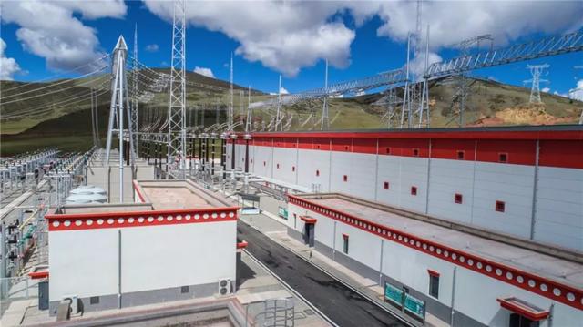 極限挑戰(zhàn)！這條“電力天路”正式投入運營